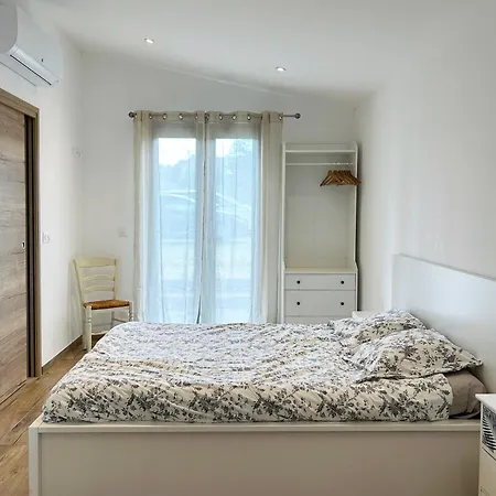 Le Petit Cabanon Provencal Вилла *