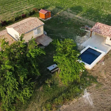 Le Petit Cabanon Provencal *