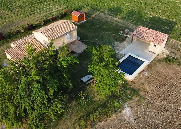 Le Petit Cabanon Provencal *